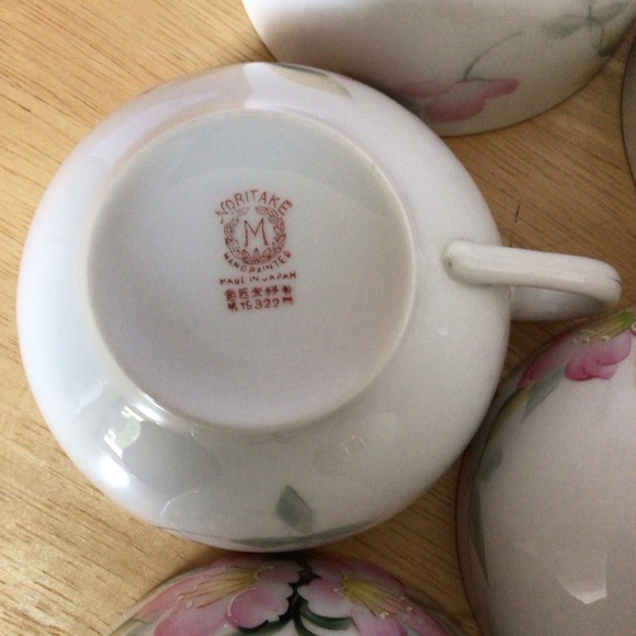 Vintage Hand Painted Cups and Saucers - 8 Sets - Picture 10 of 12